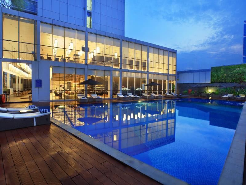 Aston Priority Simatupang And Conference Center होटल